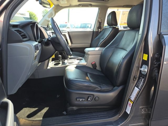 Used 2011 Toyota 4Runner SR5 w/ Premium Pkg w/Leather AWD/4WD image 9
