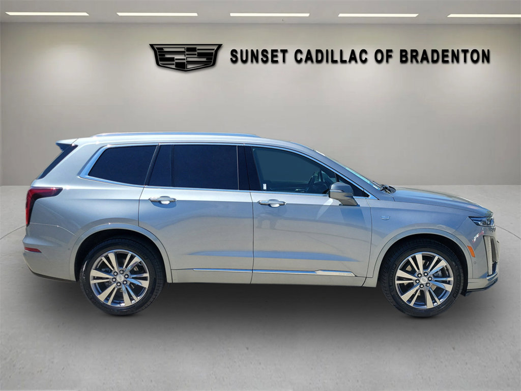 Certified 2025 Cadillac XT6 Premium Luxury w/ Platinum Package AWD/4WD image 3