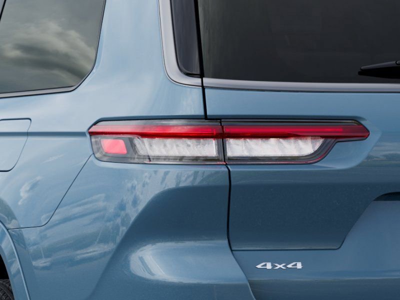 New 2026 Jeep Grand Cherokee L Limited AWD/4WD image 9