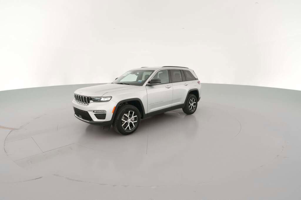 New 2025 Jeep Grand Cherokee Limited image 4