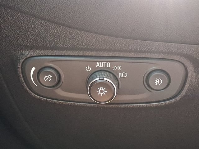 Used 2020 Chevrolet Equinox Premier AWD/4WD image 25