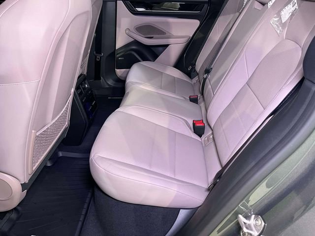 New 2026 Porsche Macan 4 Electric image 21