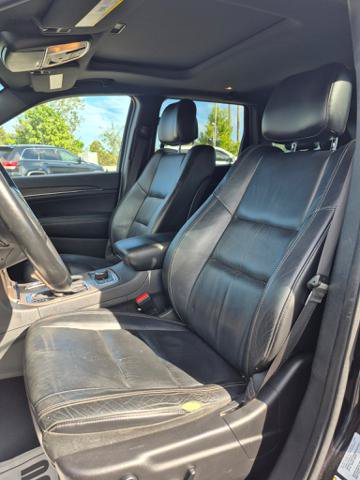 Used 2016 Jeep Grand Cherokee Limited AWD/4WD image 9