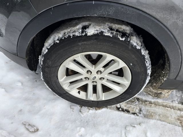 Used 2015 Ford Explorer XLT w/ Equipment Group 202A image 20