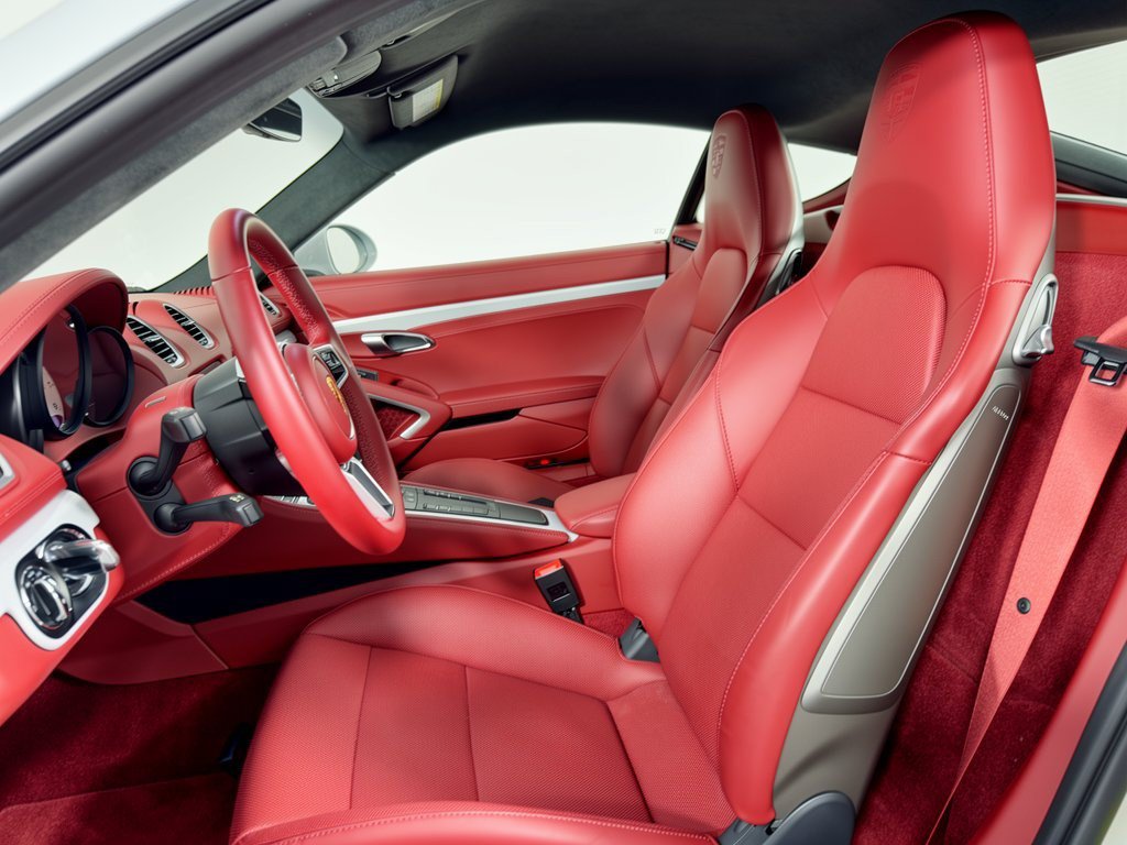 Certified 2025 Porsche 718 Cayman S RWD image 5