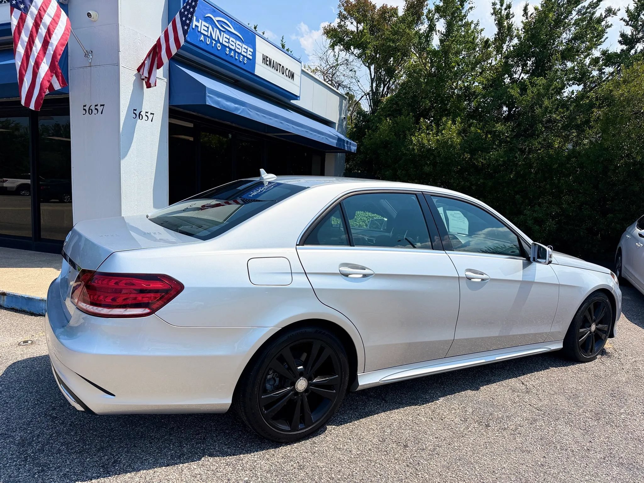 Used 2015 Mercedes-Benz E 350 4MATIC Sedan w/ Premium 1 Package image 5