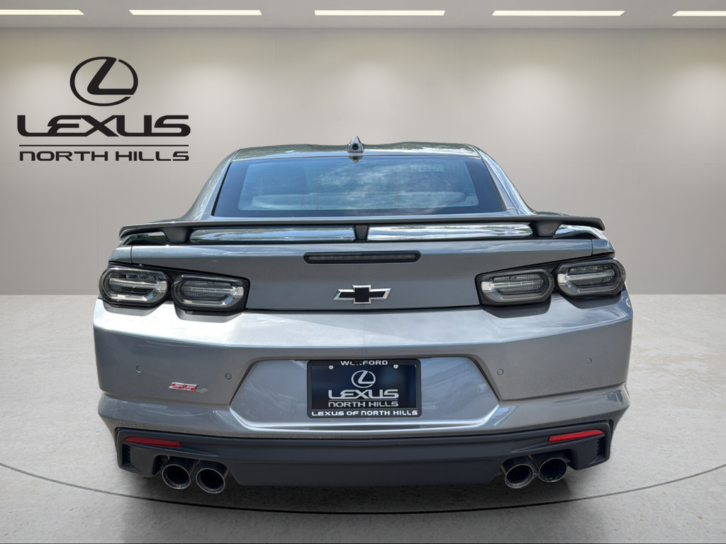 Used 2020 Chevrolet Camaro SS RWD image 7