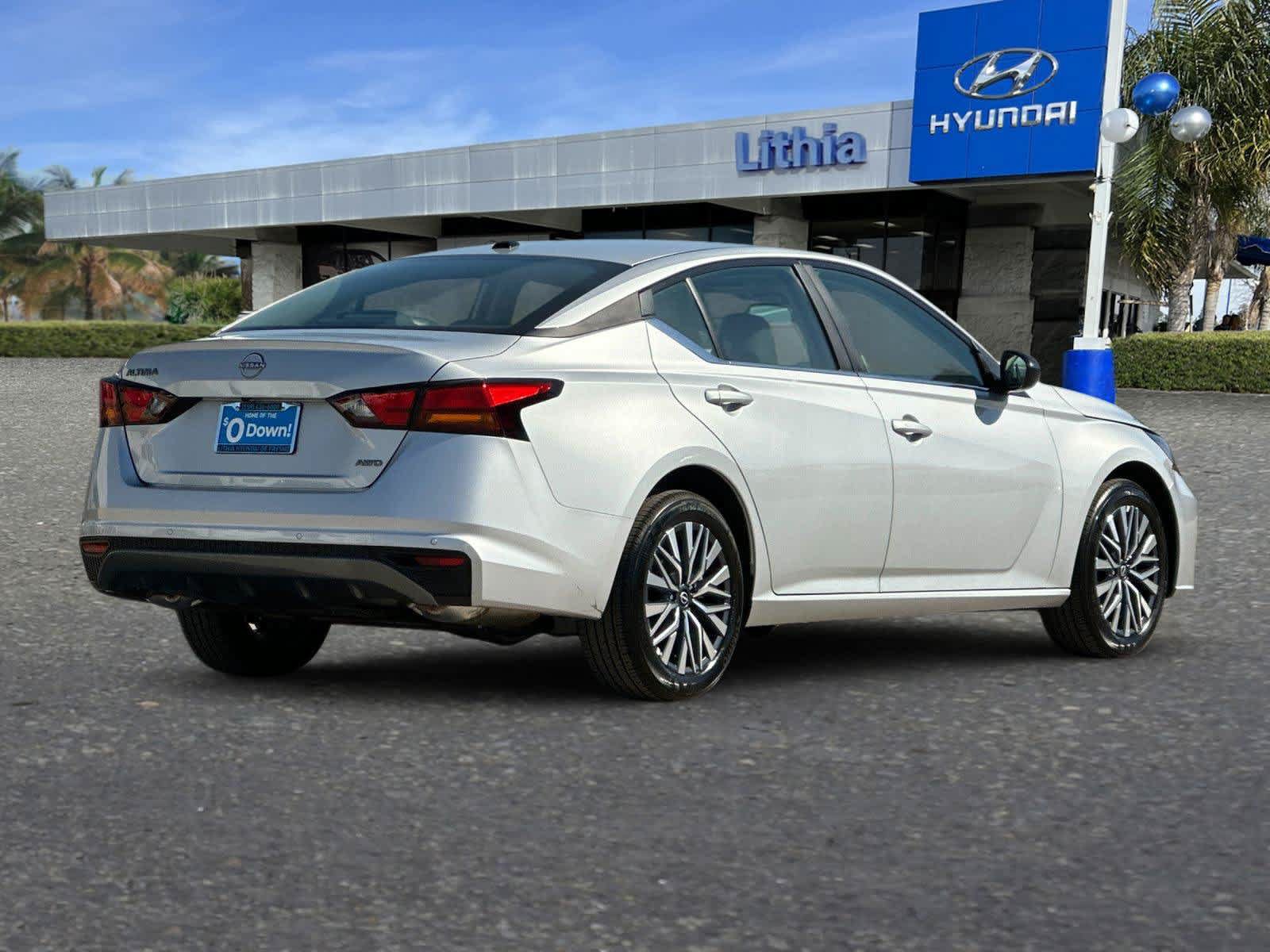 Used 2026 Nissan Altima 2.5 SV AWD/4WD image 3