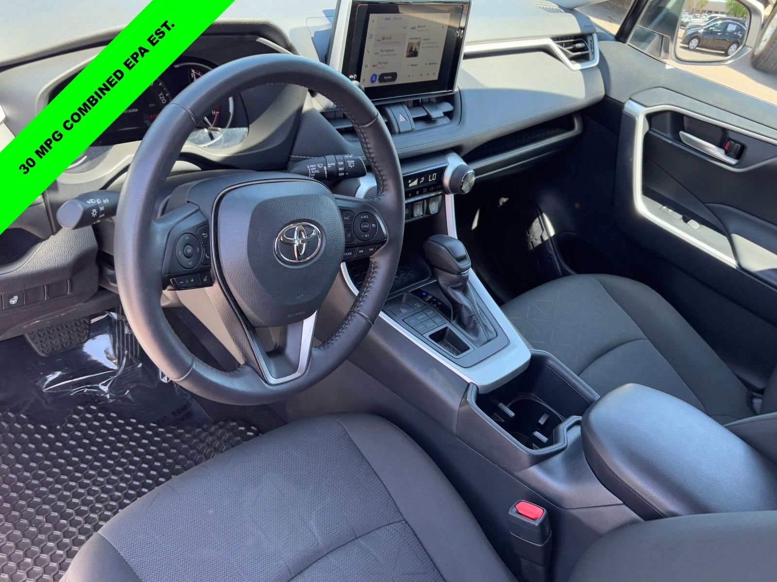 Used 2025 Toyota RAV4 XLE w/ Weather Package AWD/4WD image 16