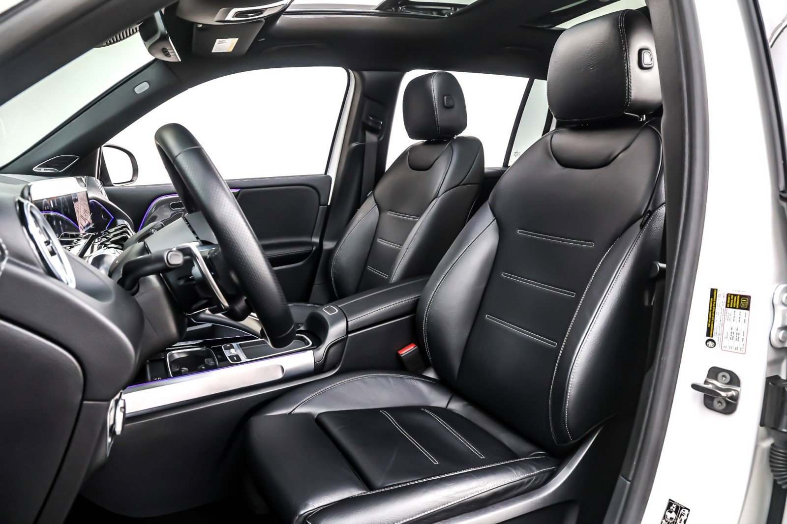 Used 2025 Mercedes-Benz GLB 35 AMG 4MATIC image 18