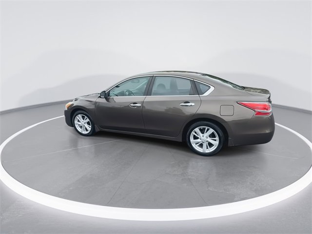 Used 2015 Nissan Altima 2.5 SV w/ Convenience Package image 6