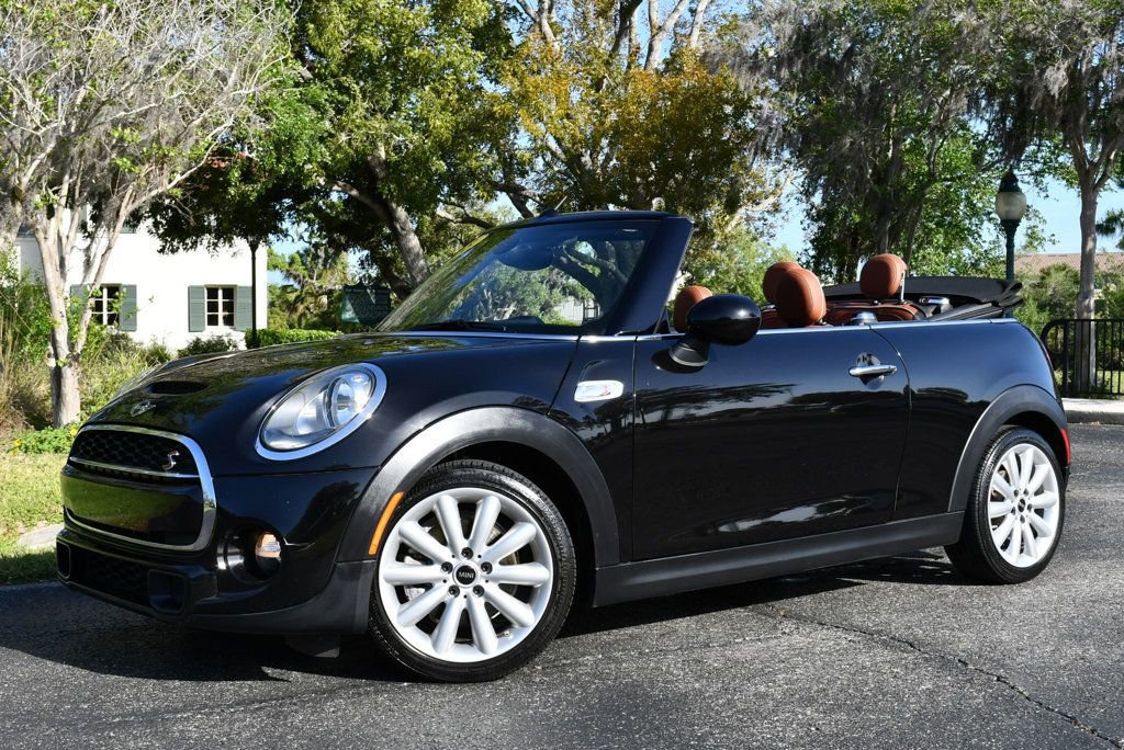 Used 2018 MINI Cooper S image 23