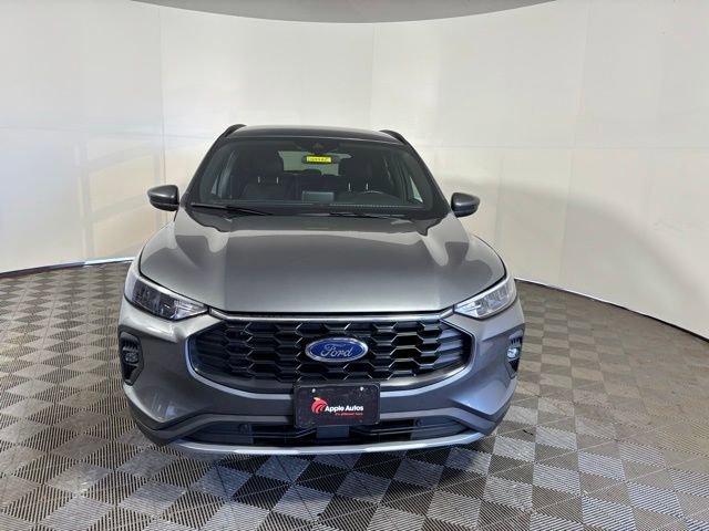 Used 2025 Ford Escape ST-Line Select image 2