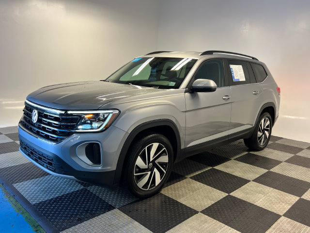 Certified 2025 Volkswagen Atlas SE AWD/4WD image 3