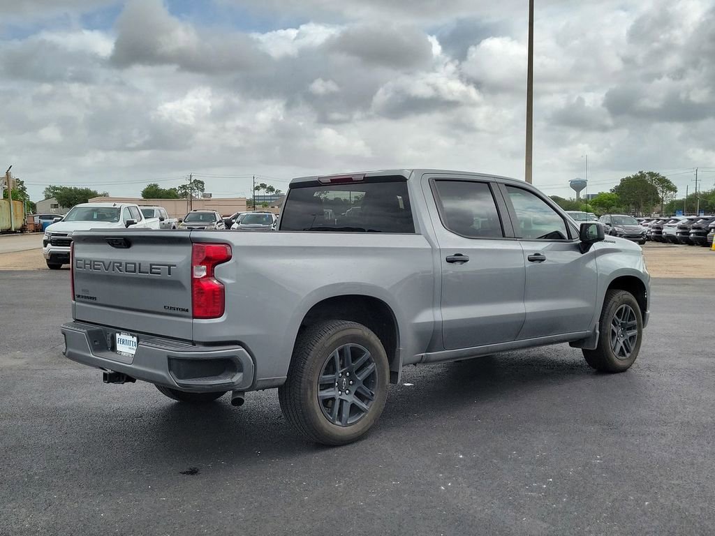 Used 2024 Chevrolet Silverado 1500 Custom w/ LPO, Dark Essentials Package image 17