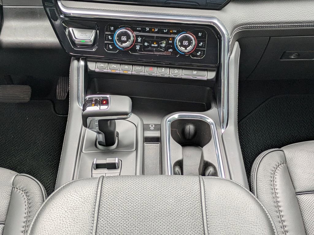 Used 2024 GMC Sierra 1500 Denali w/ Denali Reserve Package AWD/4WD image 19