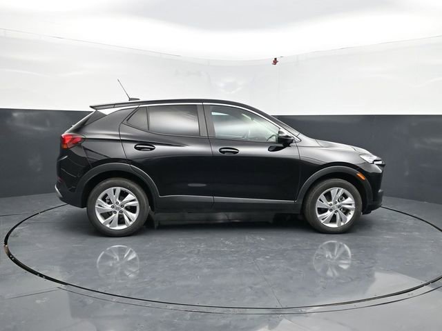 Used 2025 Buick Encore GX Preferred AWD/4WD image 11