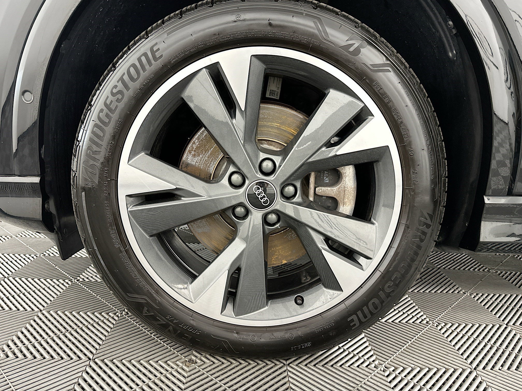 Used 2024 Audi Q4 e-tron Premium Plus w/ Premium Plus image 35