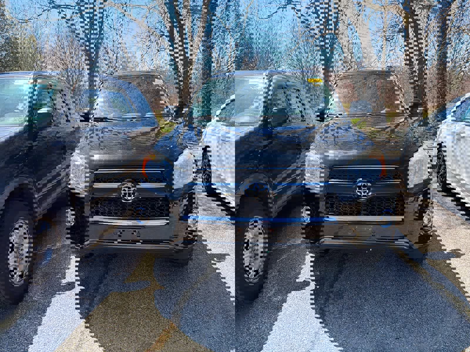 Used 2012 Toyota RAV4 Limited w/ Navigation Value Pkg image 2