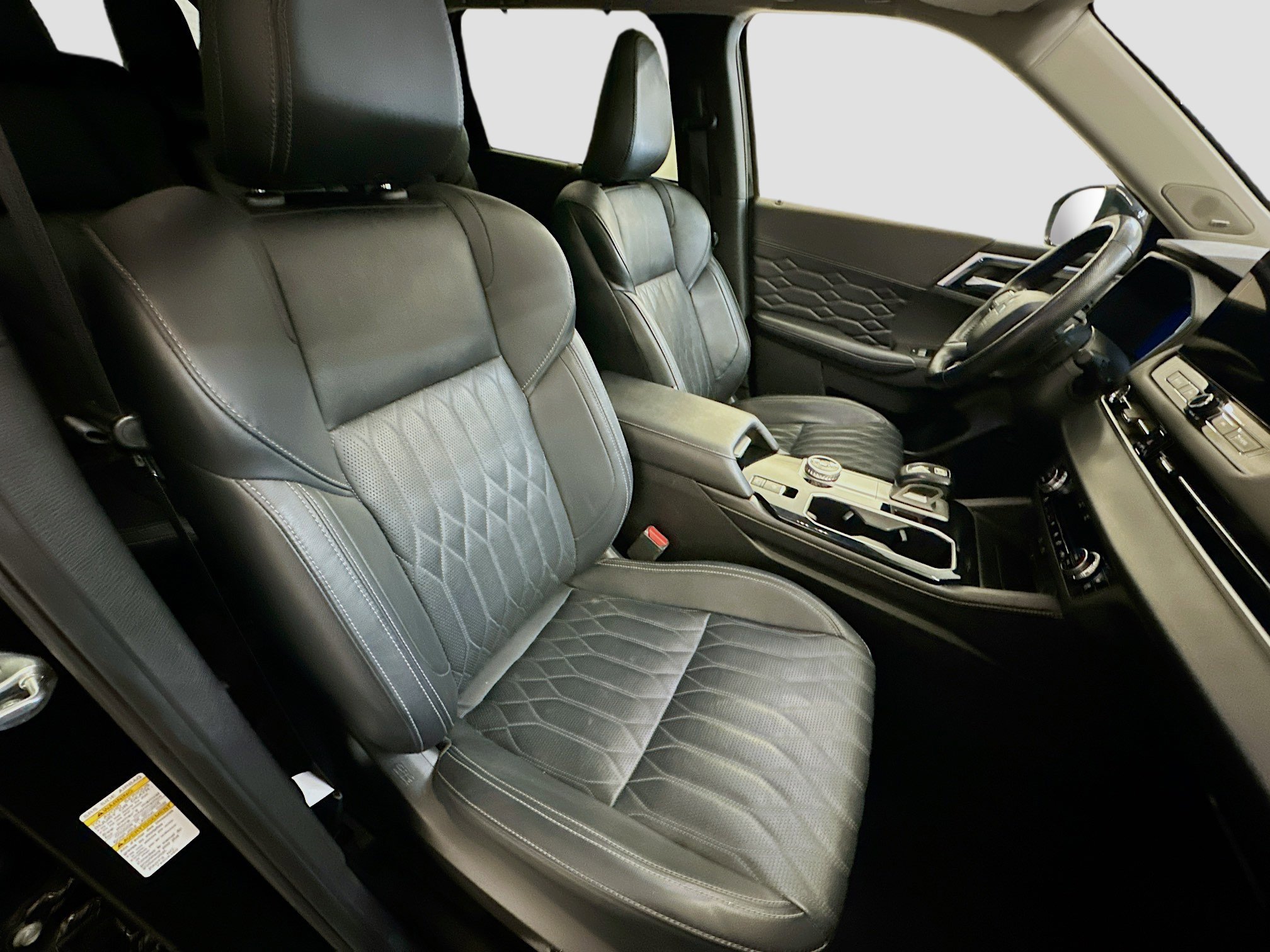 Used 2025 Mitsubishi Outlander SEL AWD/4WD image 35