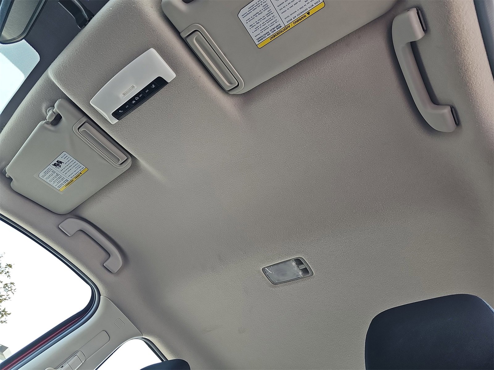 Used 2024 Nissan Versa SV image 33