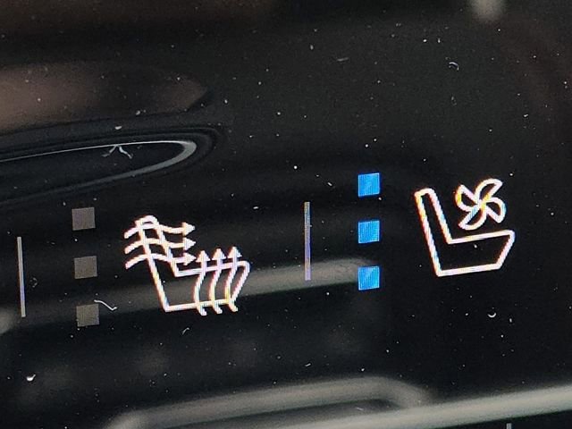 New 2026 GMC Yukon XL AT4 Ultimate w/ LPO, Illumination Package image 7