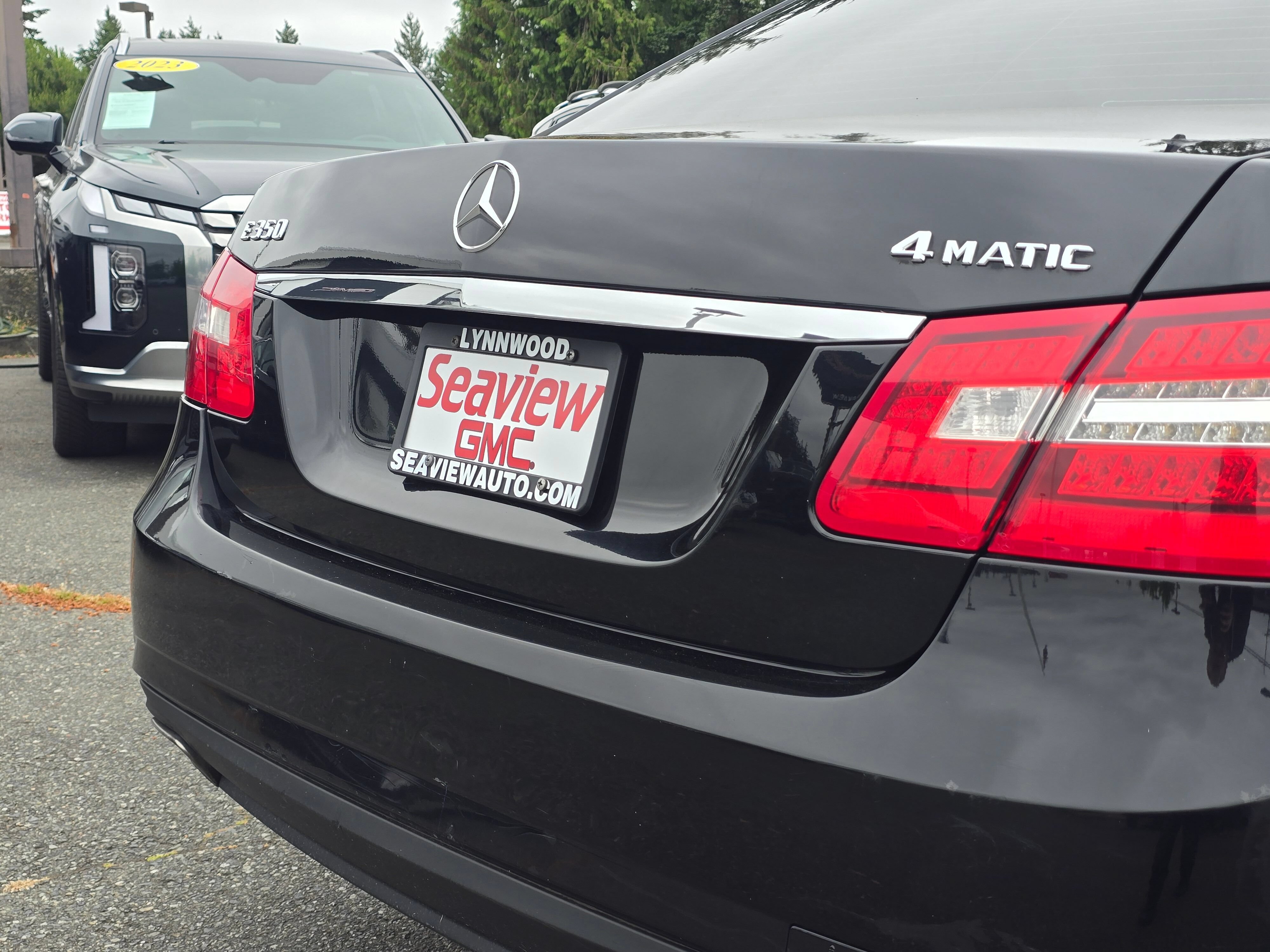 Used 2010 Mercedes-Benz E 350 4MATIC Sedan image 13
