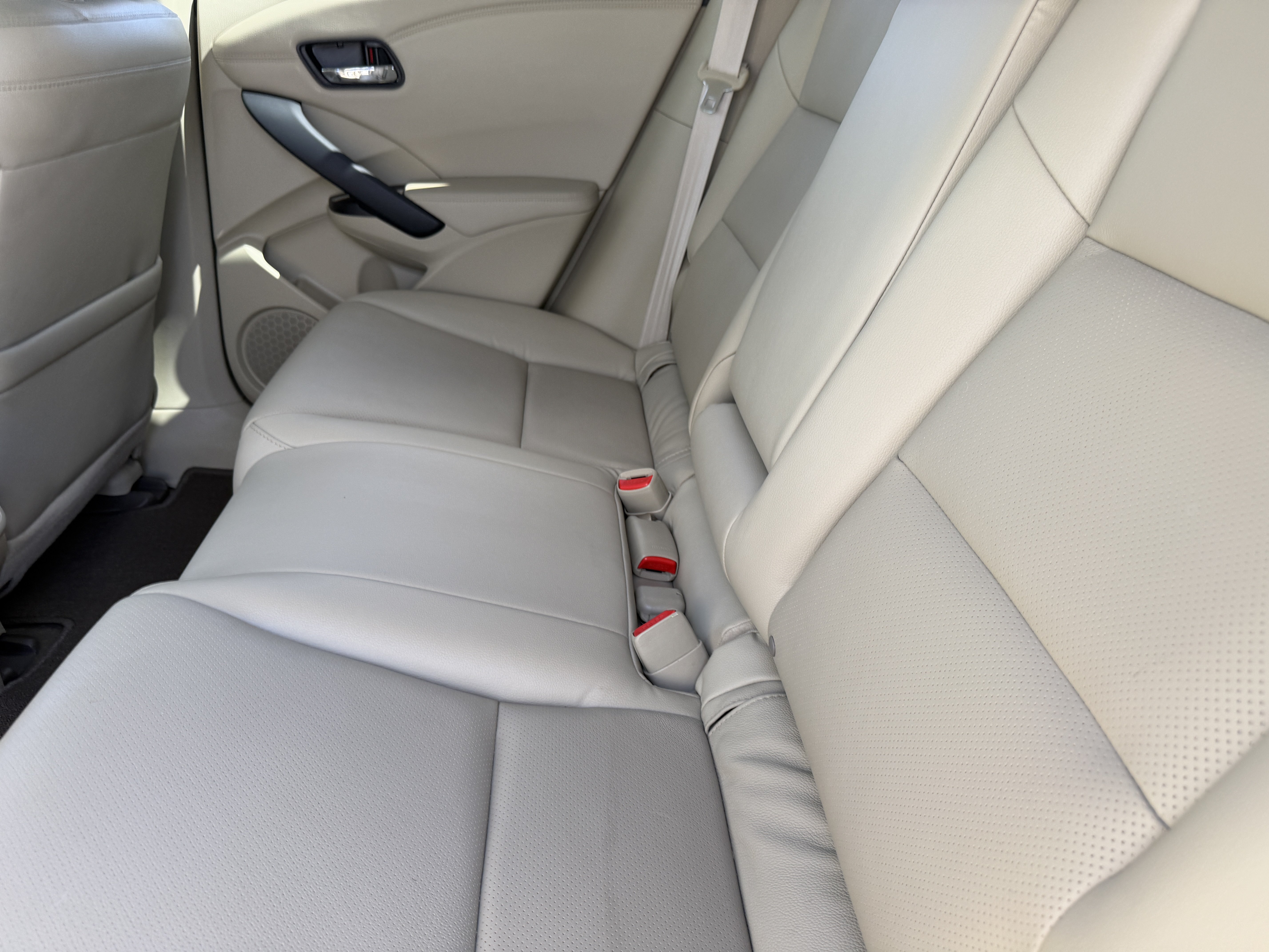 Used 2018 Acura RDX w/ Tech & AcuraWatch Plus Pack FWD image 16