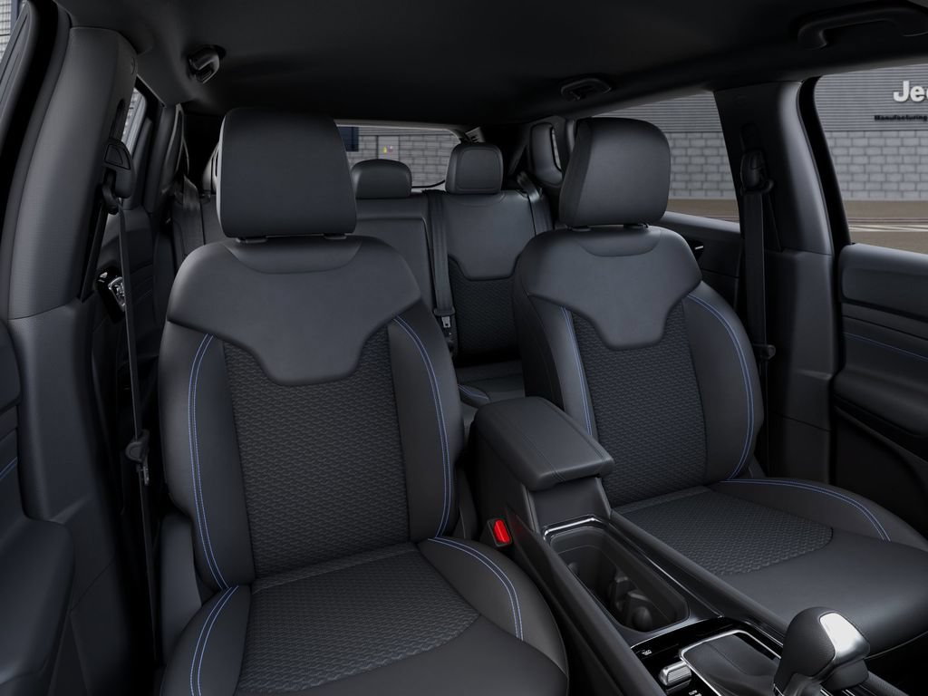 New 2026 Jeep Compass Latitude AWD/4WD image 16
