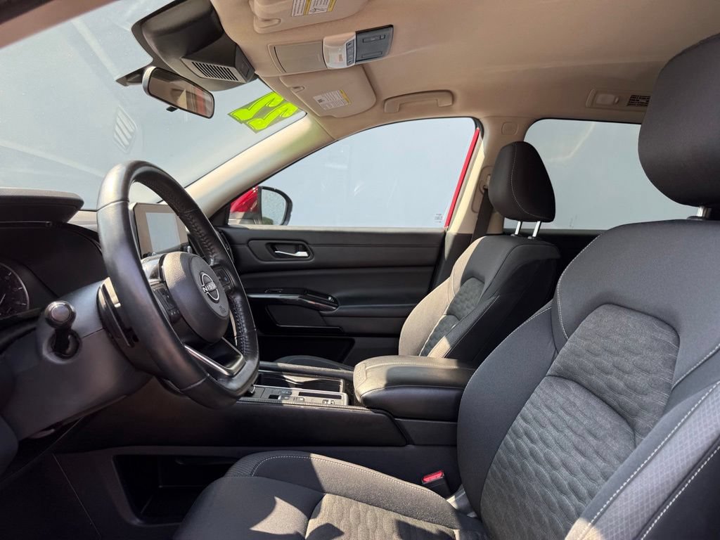 Certified 2022 Nissan Pathfinder SV FWD image 13