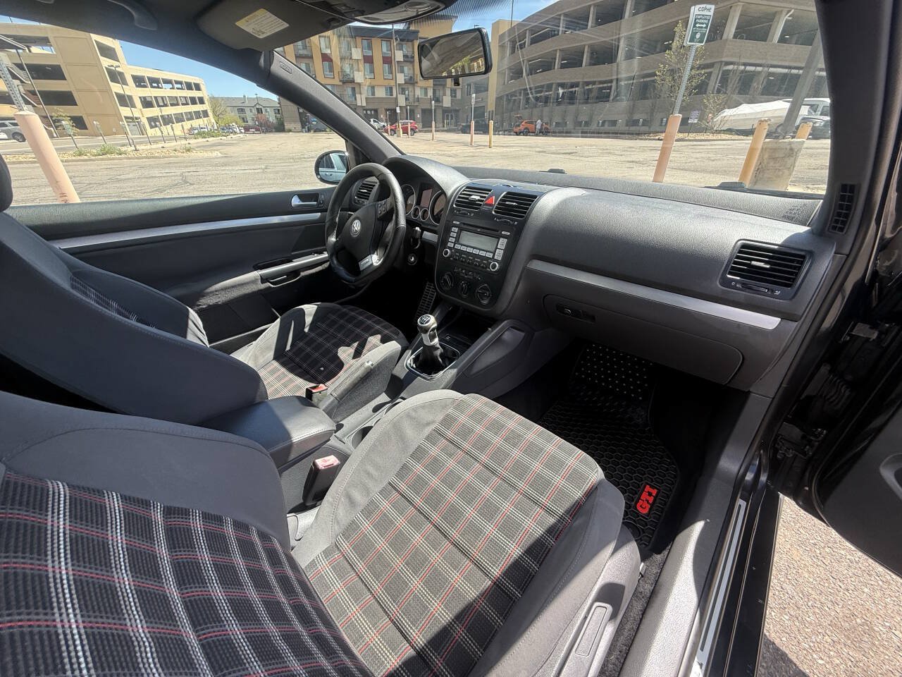 Used 2009 Volkswagen GTI 2-Door FWD image 25