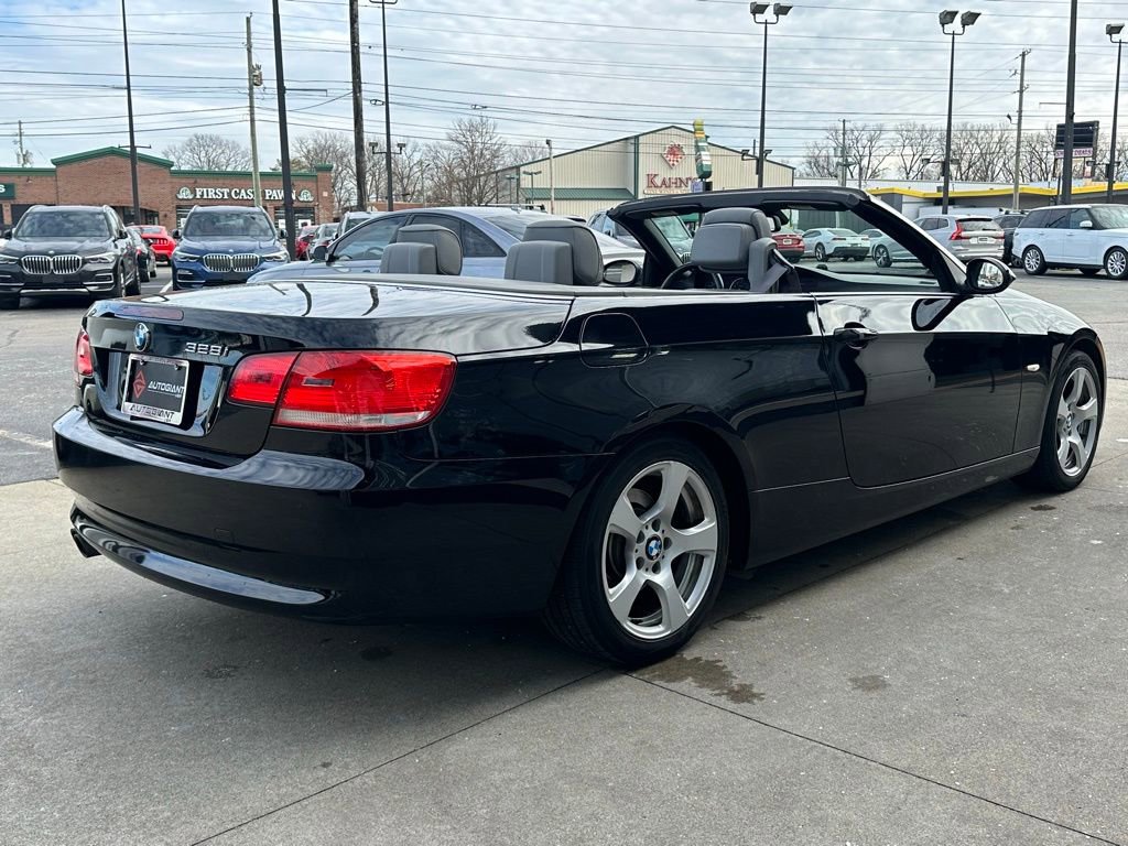 Used 2009 BMW 328i Convertible image 18