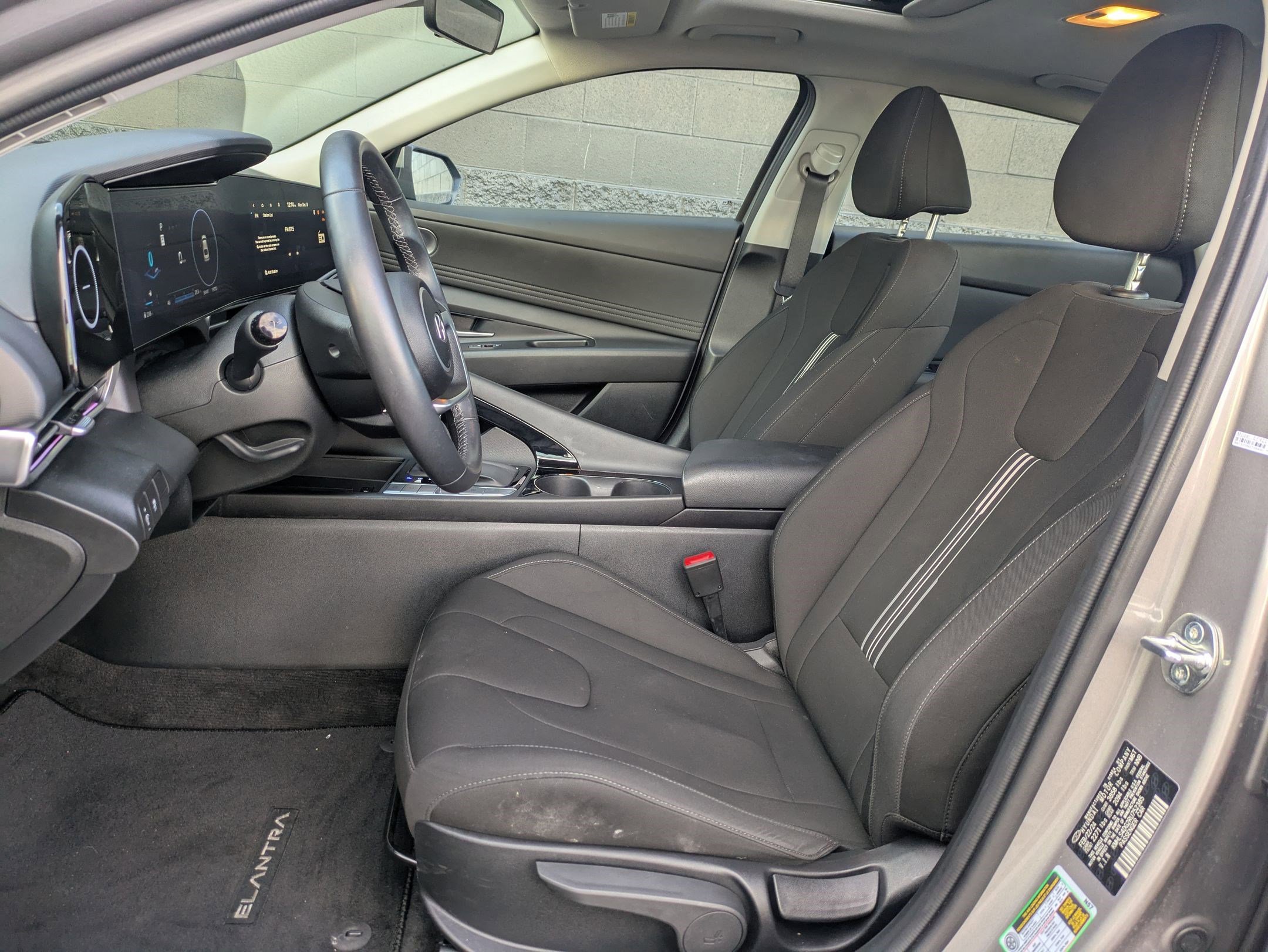 Used 2024 Hyundai Elantra SEL w/ Convenience Package image 21