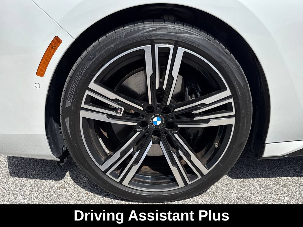Used 2026 BMW 760i xDrive w/ Executive Package AWD/4WD image 11