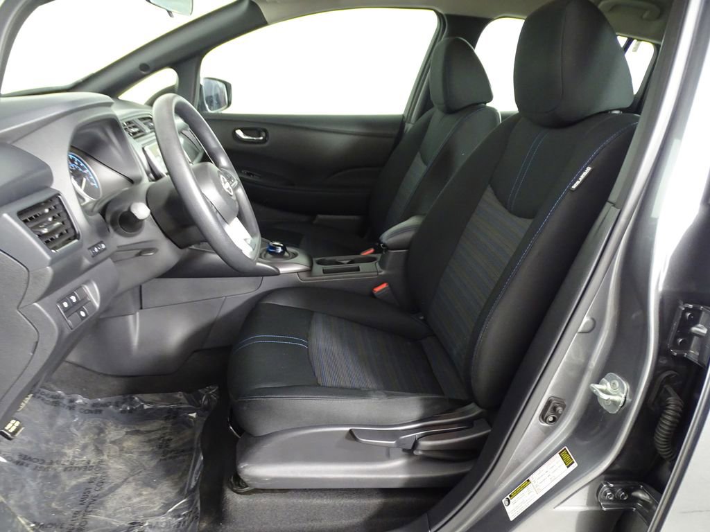 Used 2023 Nissan Leaf S image 10