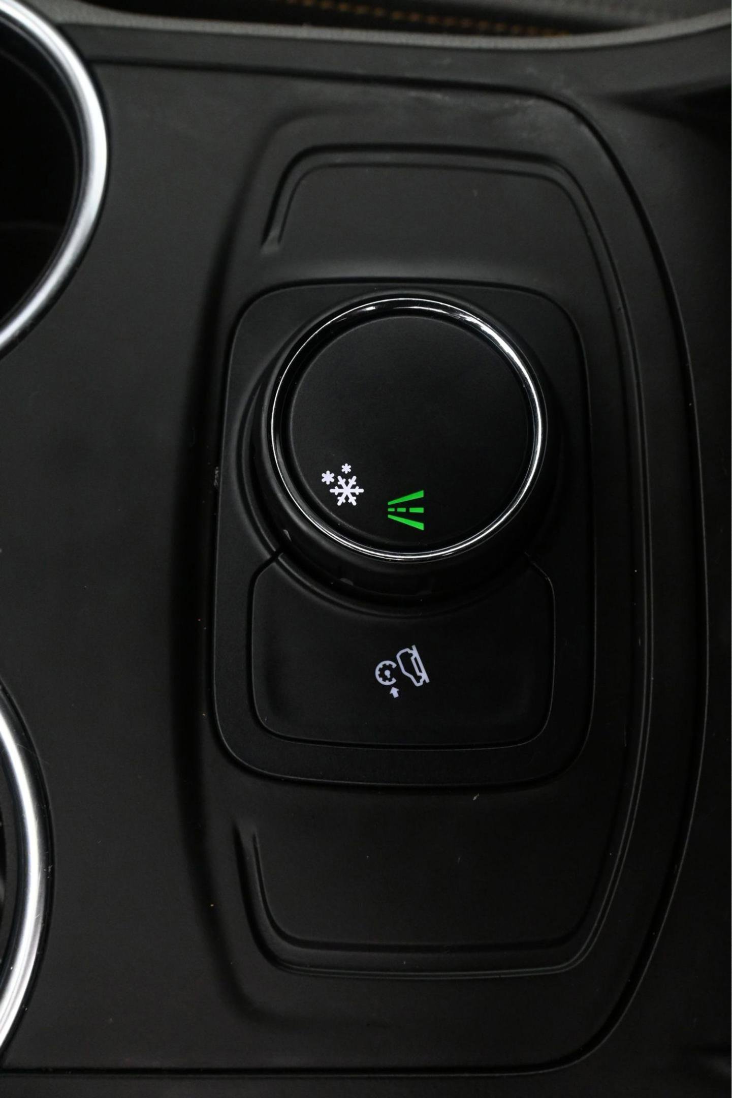 Used 2018 GMC Terrain SLE FWD image 29