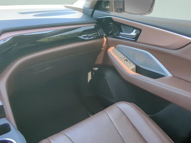 Used 2022 Acura MDX SH-AWD w/ Technology Package image 14
