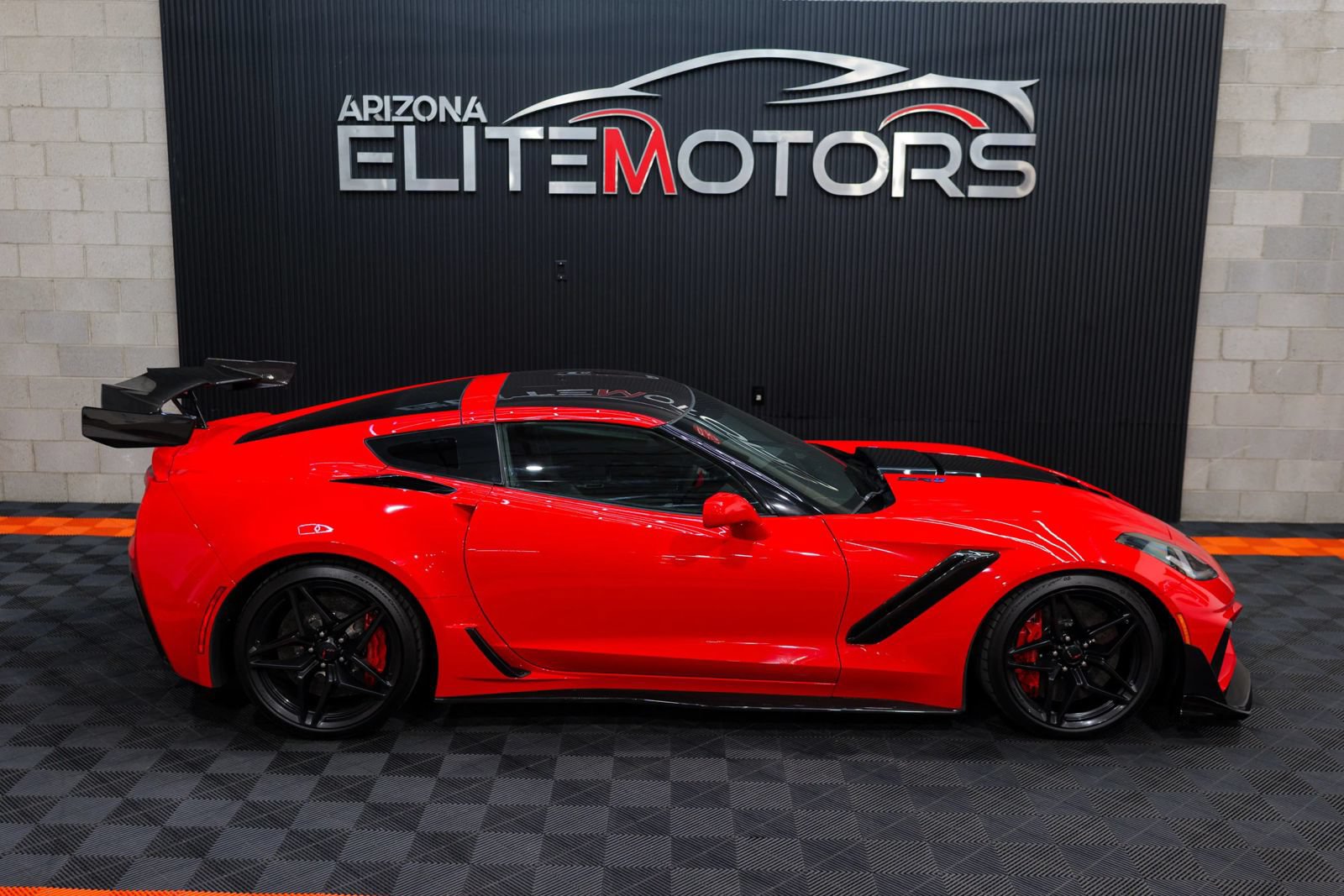 Used 2019 Chevrolet Corvette ZR1 RWD image 13