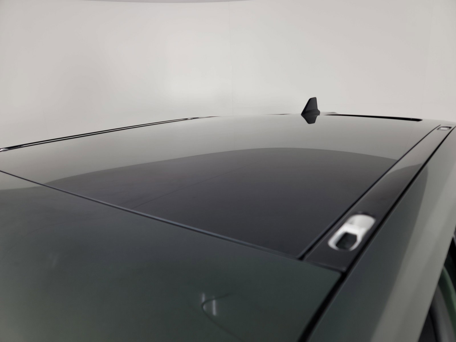 Used 2025 Rivian R1T Adventure image 13