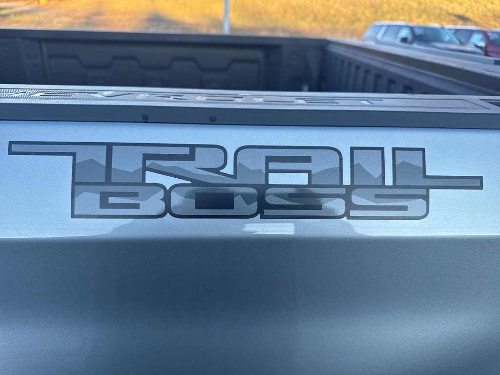 Used 2024 Chevrolet Silverado 1500 LT Trail Boss w/ Convenience Package II image 10