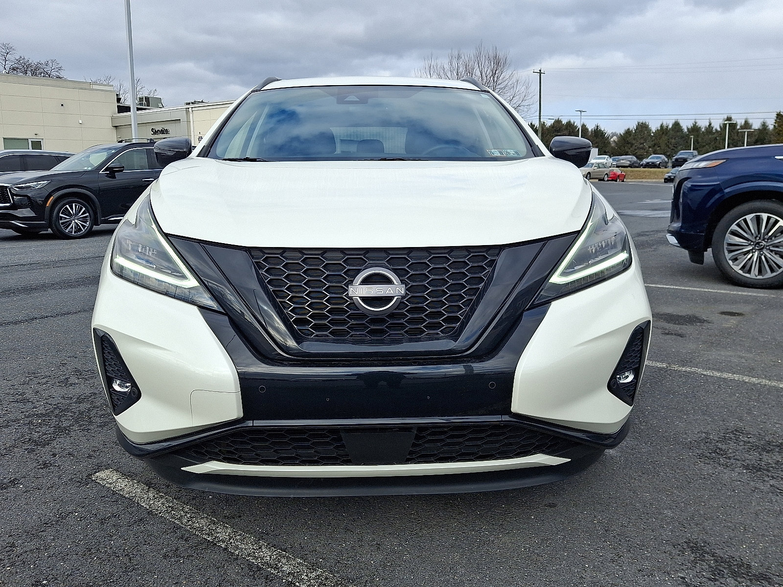 Used 2024 Nissan Murano SV w/ SV Midnight Edition Package image 2