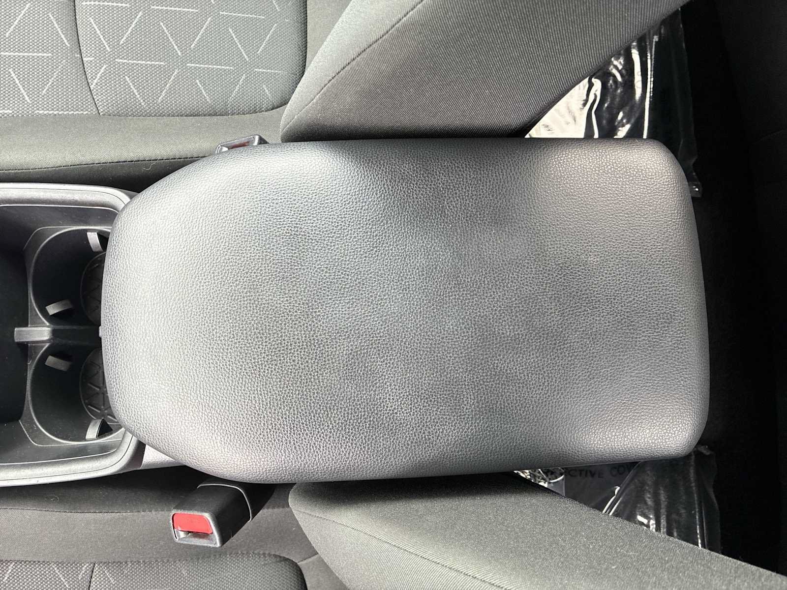 Used 2025 Toyota RAV4 XLE AWD/4WD image 21