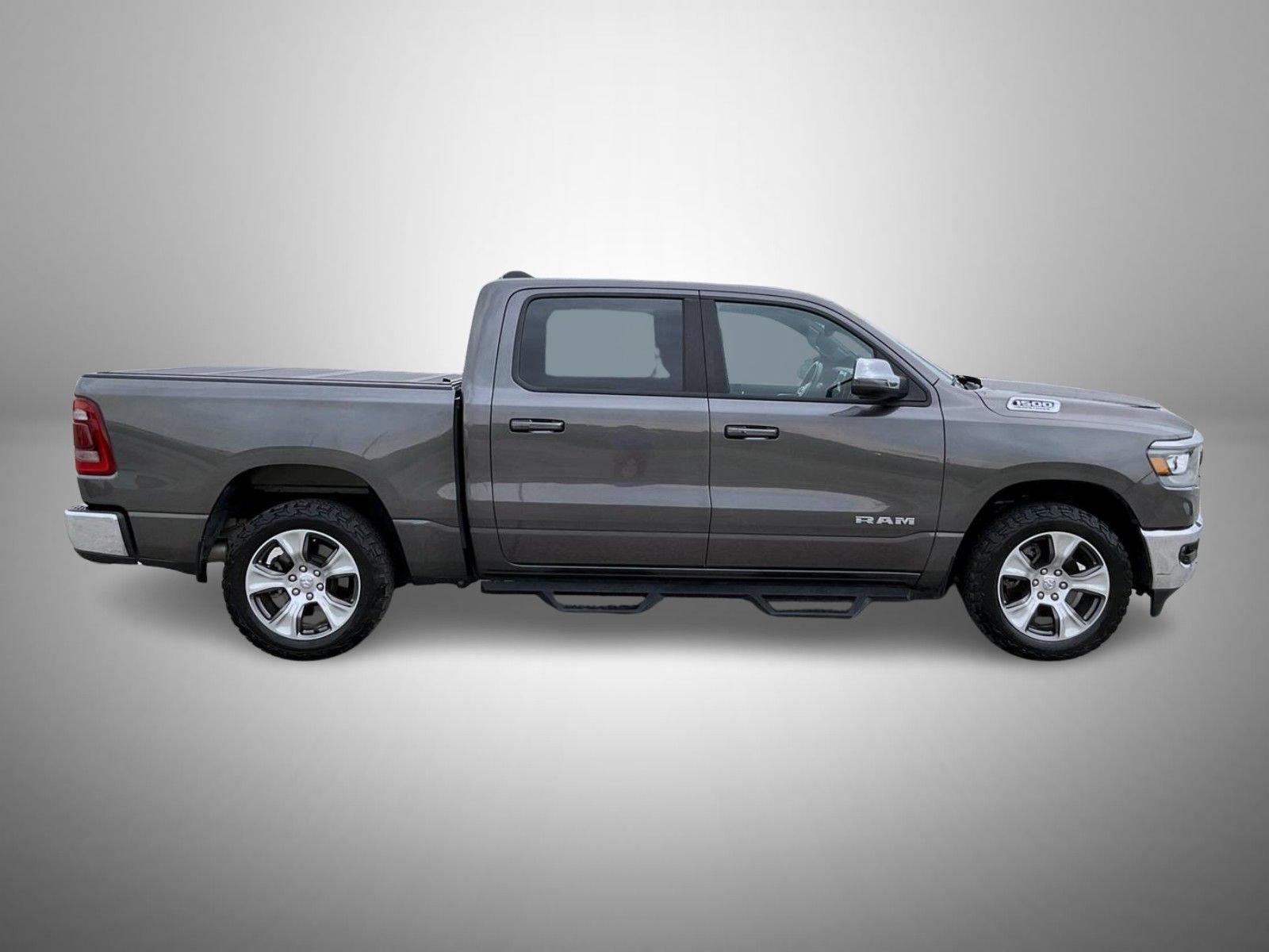 Used 2023 RAM 1500 Laramie AWD/4WD image 4