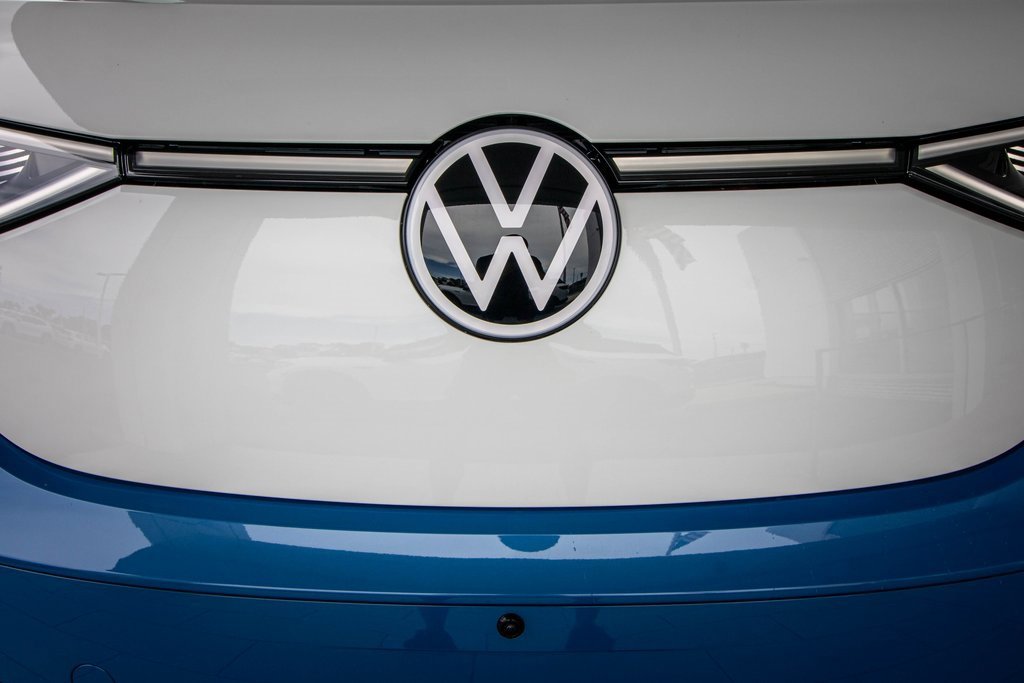 New 2025 Volkswagen ID. Buzz 1st Edition image 9