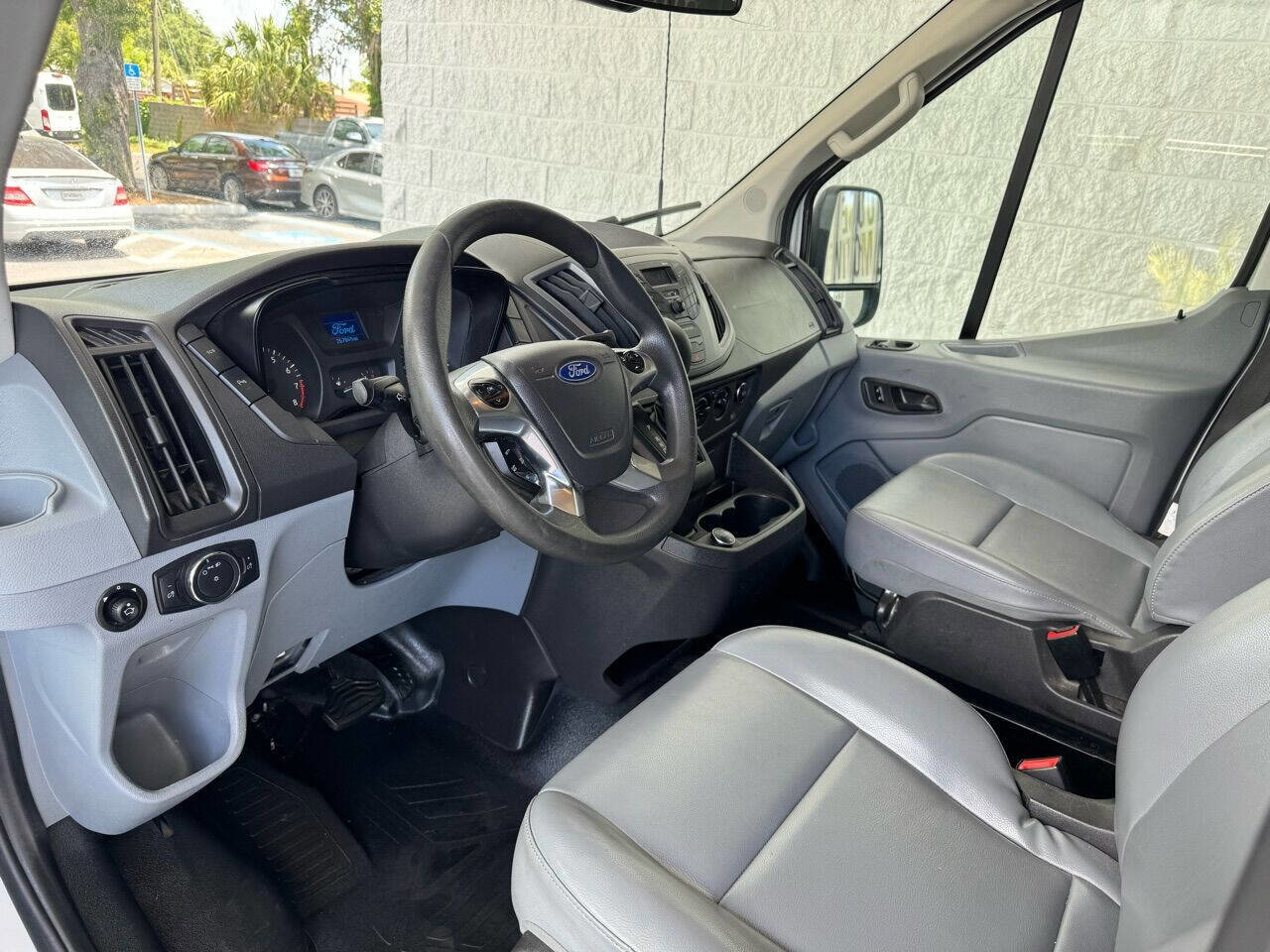 Used 2019 Ford Transit 250 148 Medium Roof RWD image 2