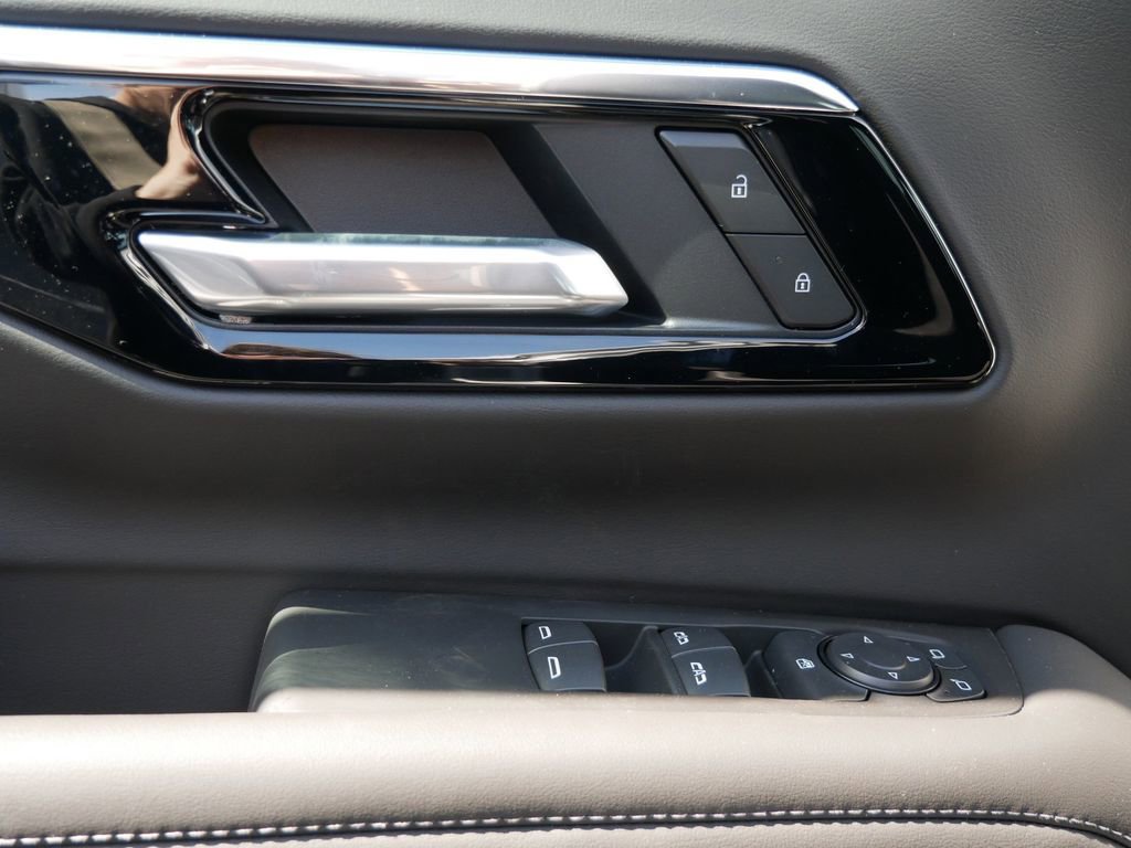 New 2026 Chevrolet Suburban LS AWD/4WD image 16