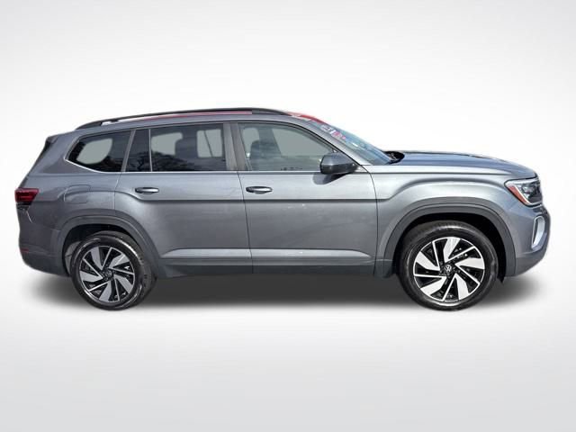 Used 2024 Volkswagen Atlas SE image 7