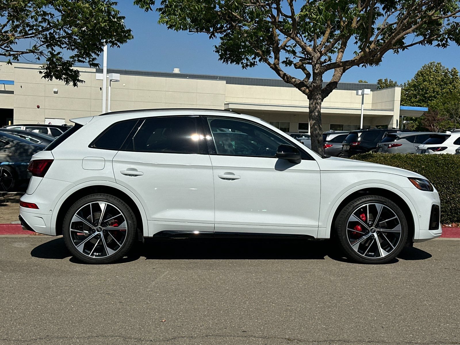 Used 2023 Audi SQ5 Prestige w/ Prestige Package AWD/4WD image 7