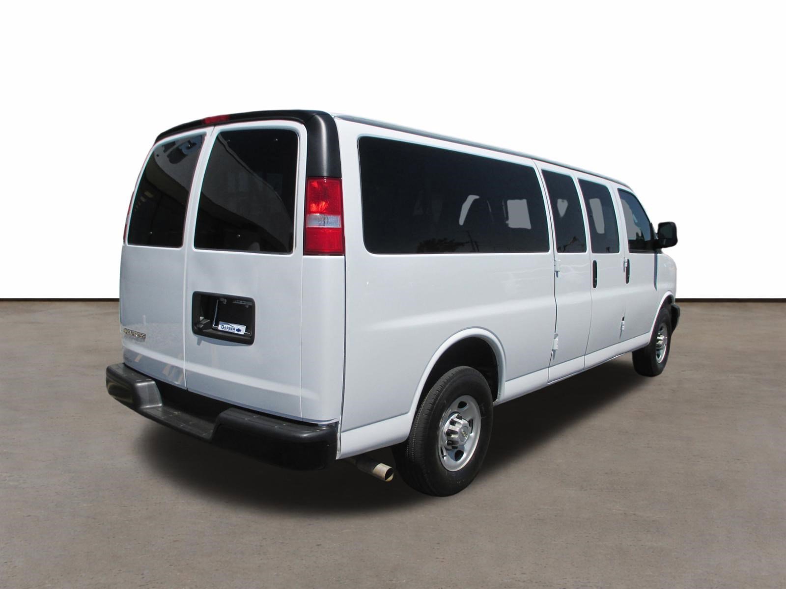 Used 2024 Chevrolet Express 3500 LS RWD image 3