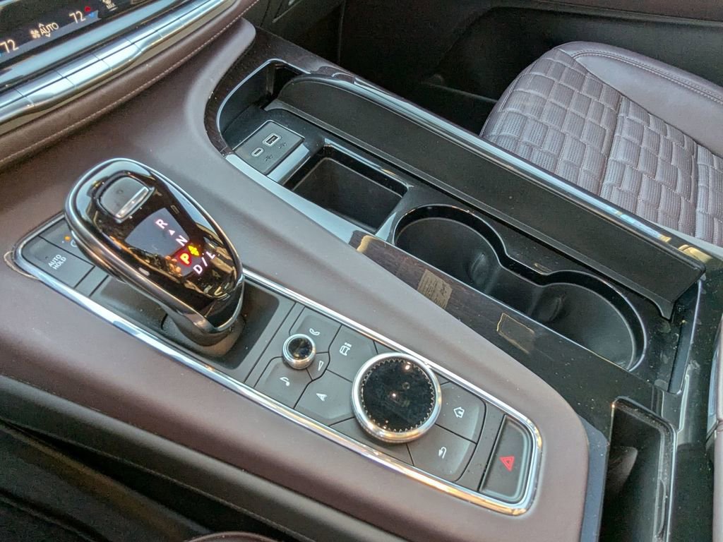 Certified 2024 Cadillac Escalade Premium Luxury Platinum image 22